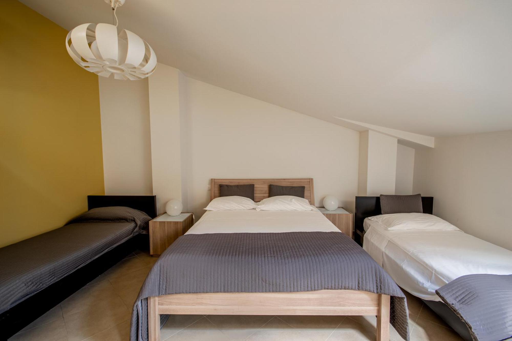 La Scivola Rooms Aci Castello Exterior foto